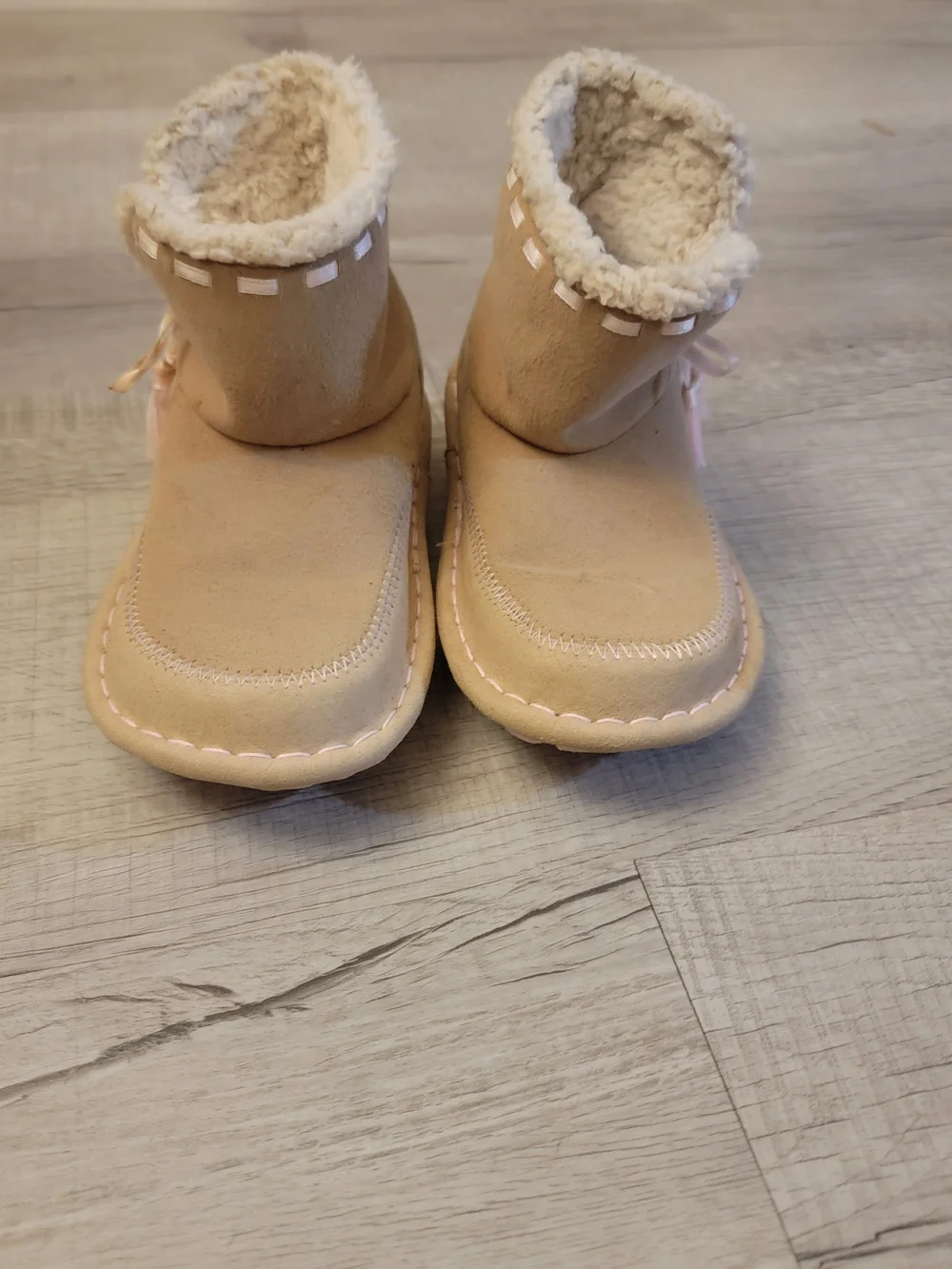 CROCS CROCASALLY Fur Boots Baby Girls Cream Winter Shoes Authentic Size 10C
